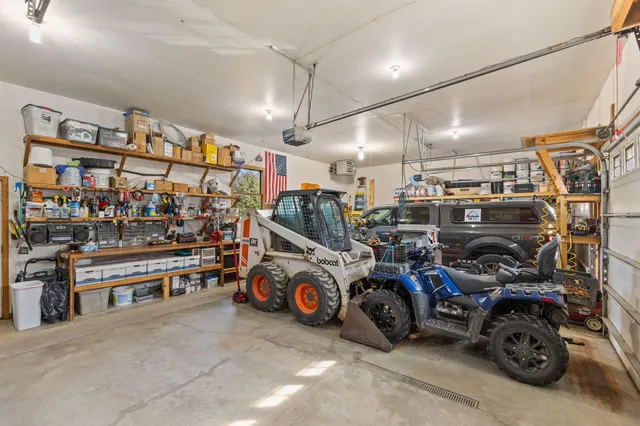 $999,995 | 12470 West 270th Street, Belle Plaine, MN 56011