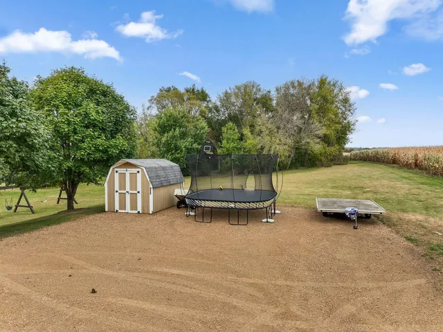 $999,995 | 12470 West 270th Street, Belle Plaine, MN 56011