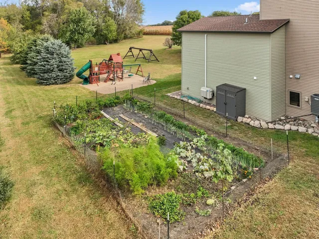 $999,995 | 12470 West 270th Street, Belle Plaine, MN 56011