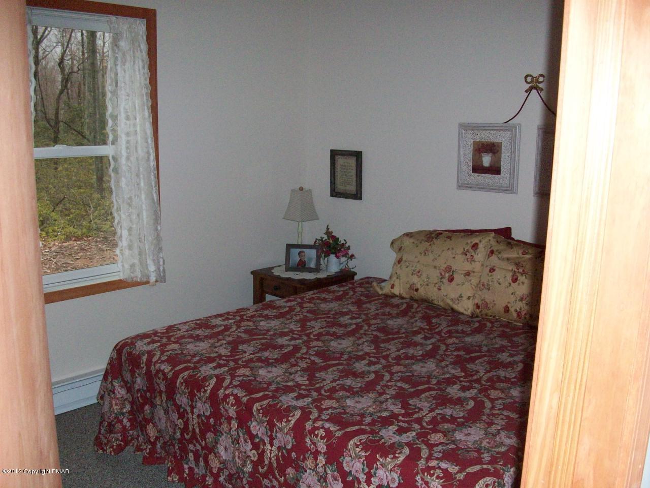 47 Algonquin Road Jim Thorpe, PA 18229 - Photo 8 of 12 bed 2