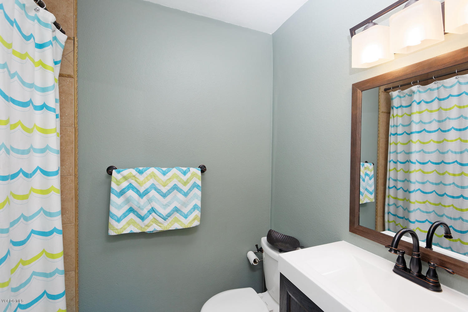 2384 Marvel Avenue Simi Valley, CA 93065 - Photo 17 of 26 2384 Marvel Simi Valley CA-large-028-18-