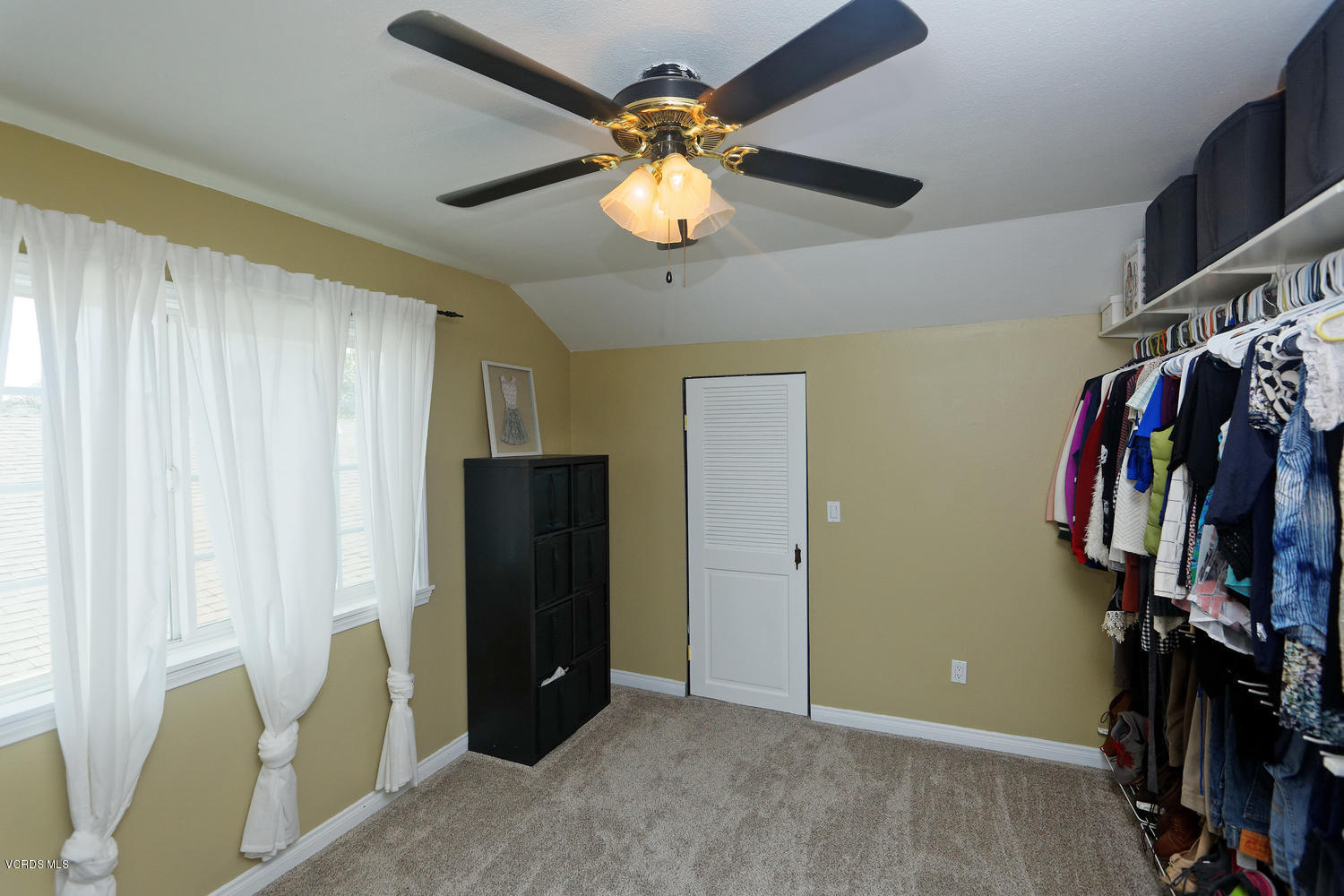 2384 Marvel Avenue Simi Valley, CA 93065 - Photo 19 of 26 2384 Marvel Simi Valley CA-large-006-34-