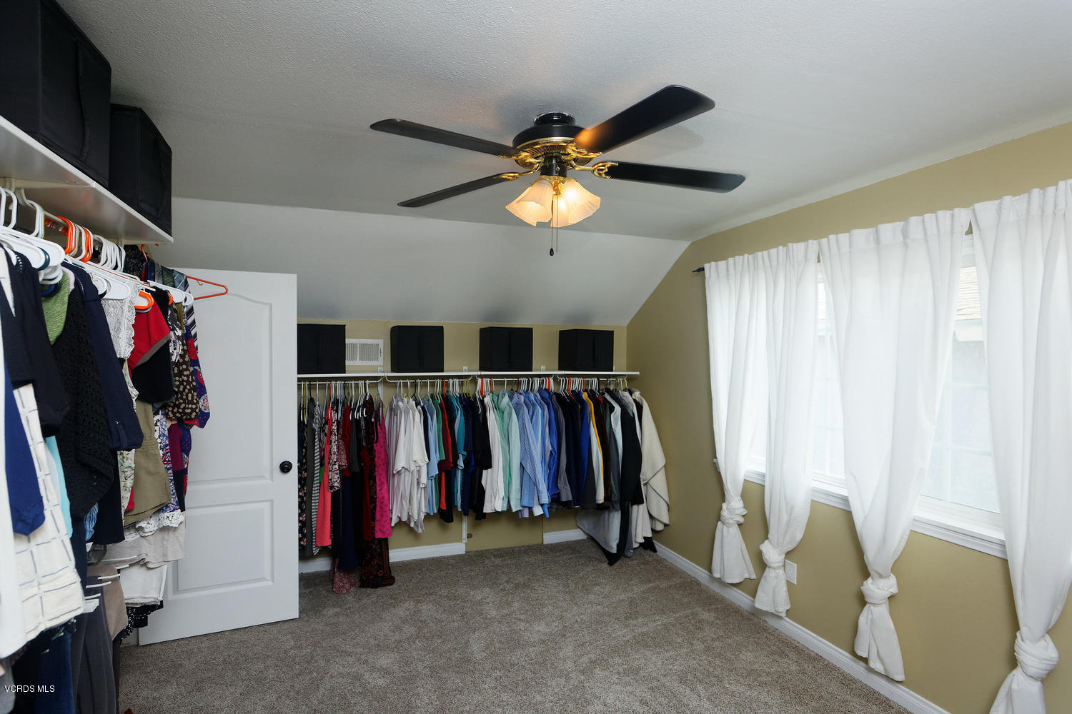 2384 Marvel Avenue Simi Valley, CA 93065 - Photo 20 of 26 2384 Marvel Simi Valley CA-large-007-7-0