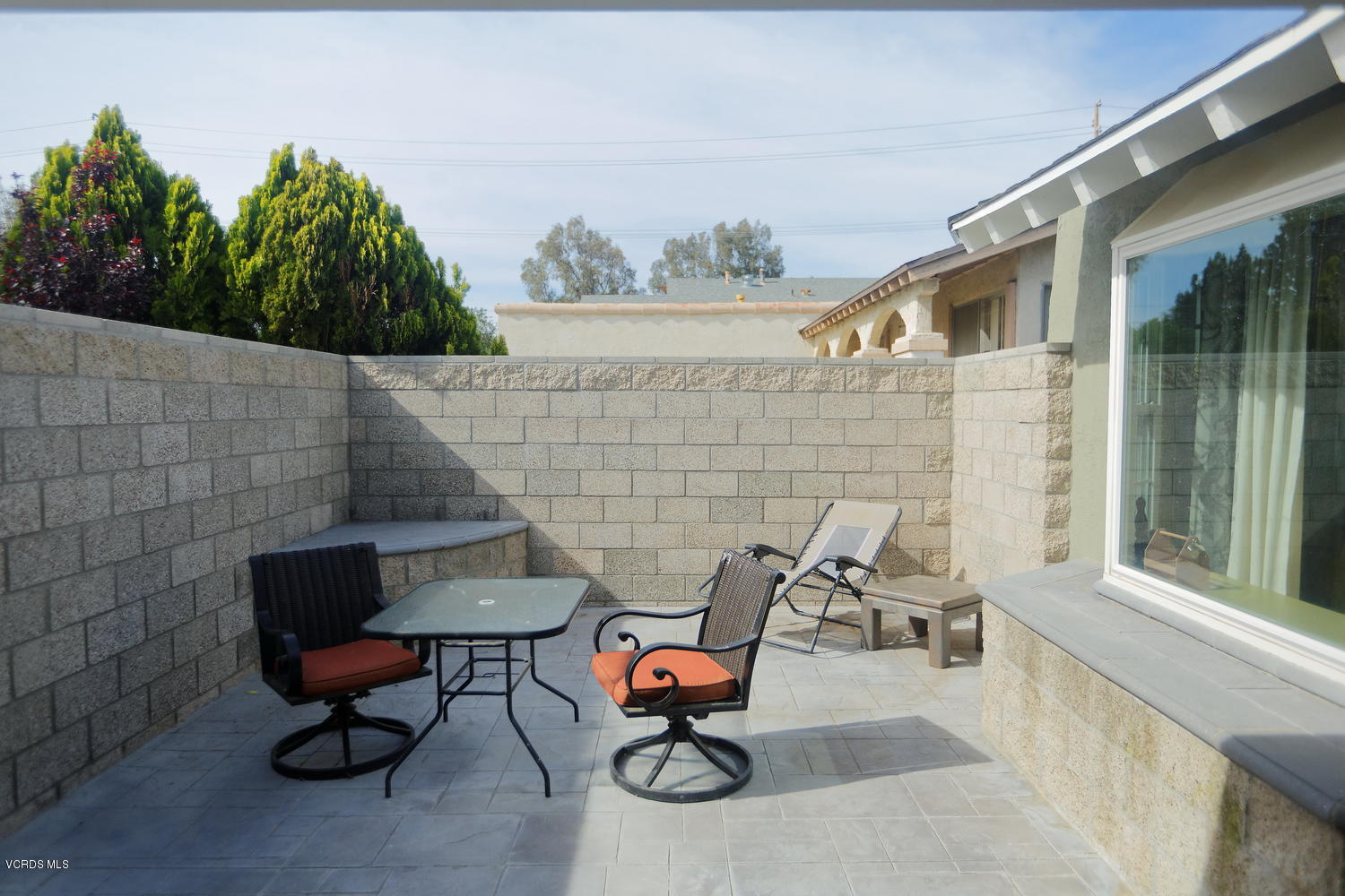 2384 Marvel Avenue Simi Valley, CA 93065 - Photo 4 of 26 2384 Marvel Simi Valley CA-large-005-6-0