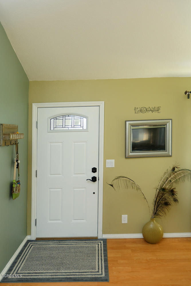 2384 Marvel Avenue Simi Valley, CA 93065 - Photo 5 of 26 2384 Marvel Simi Valley CA-large-013-3-1