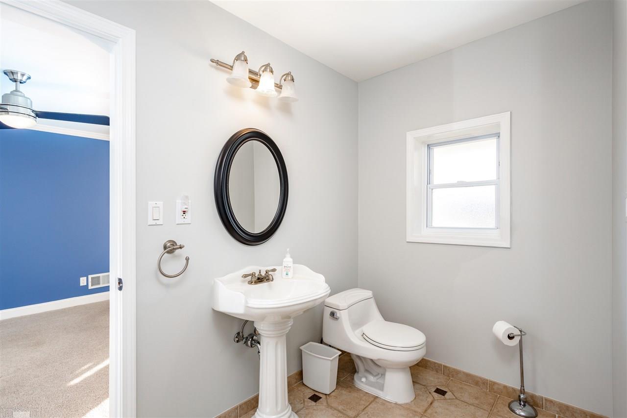 1476 South Renaud Road Grosse Pointe, MI 48236 - Photo 28 of 44 50031547-27.JPG
