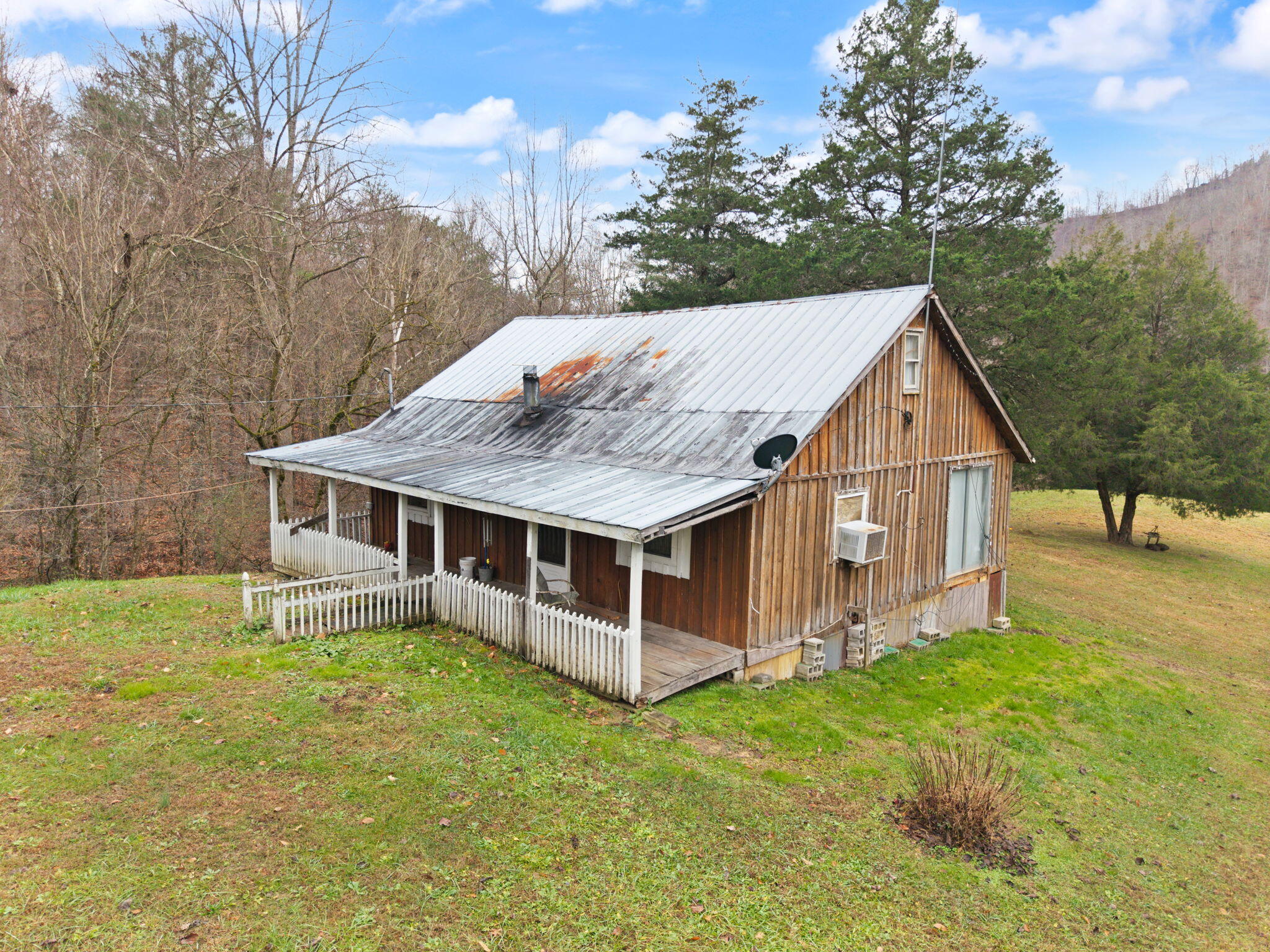 535 Ashana Road Jackson, KY 41339 - Photo 4 of 60 44-web-or-mls-DJI_20251125091232_0006_D
