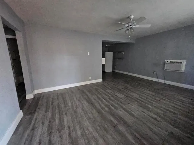 $2,075 | 1600 Northwest 93rd Street, Miami, FL 33147