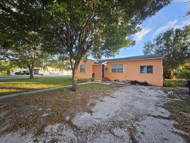 $2,075 | 1600 Northwest 93rd Street, Miami, FL 33147