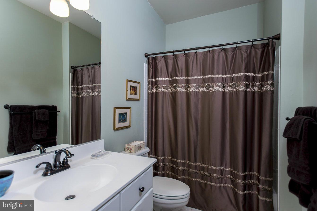 4418 Summer Grape Road Baltimore, MD 21208 - Photo 23 of 30 Bath