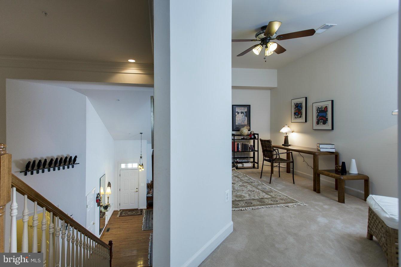 4418 Summer Grape Road Baltimore, MD 21208 - Photo 24 of 30 Living Room