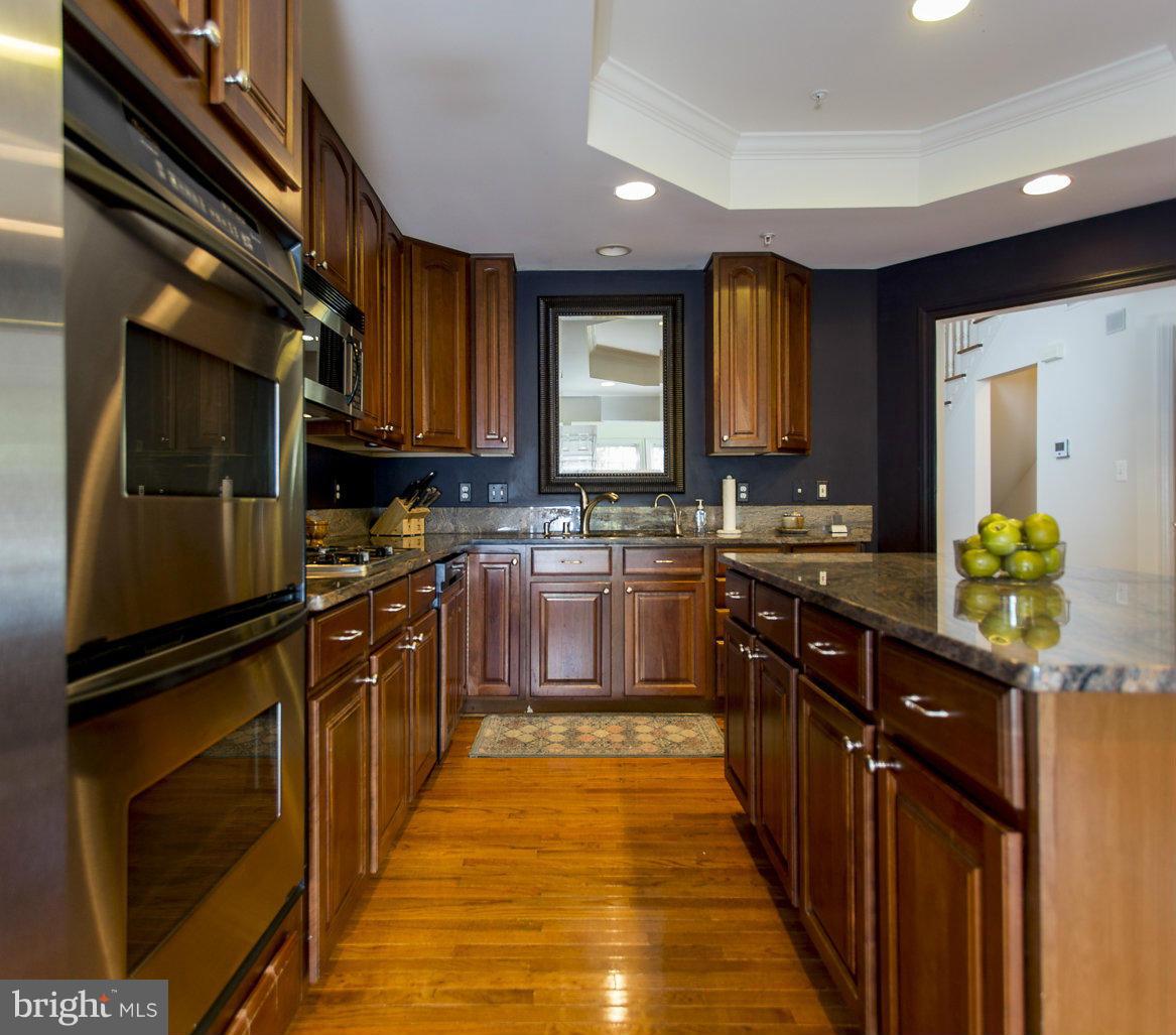 4418 Summer Grape Road Baltimore, MD 21208 - Photo 10 of 30 Kitchen