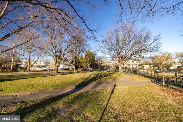 $1,290,000 | 500 Commonwealth Avenue, Alexandria, VA 22301