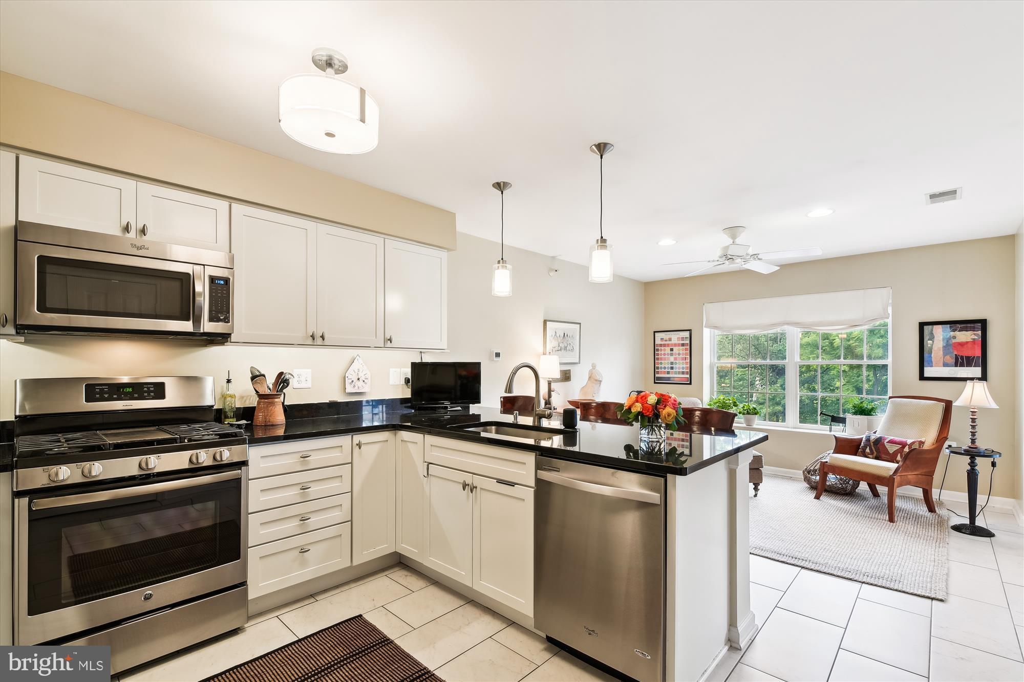 12030 Tralee Road, Unit 402 Lutherville-Timonium, MD 21093 - Photo 11 of 31 Kitchen