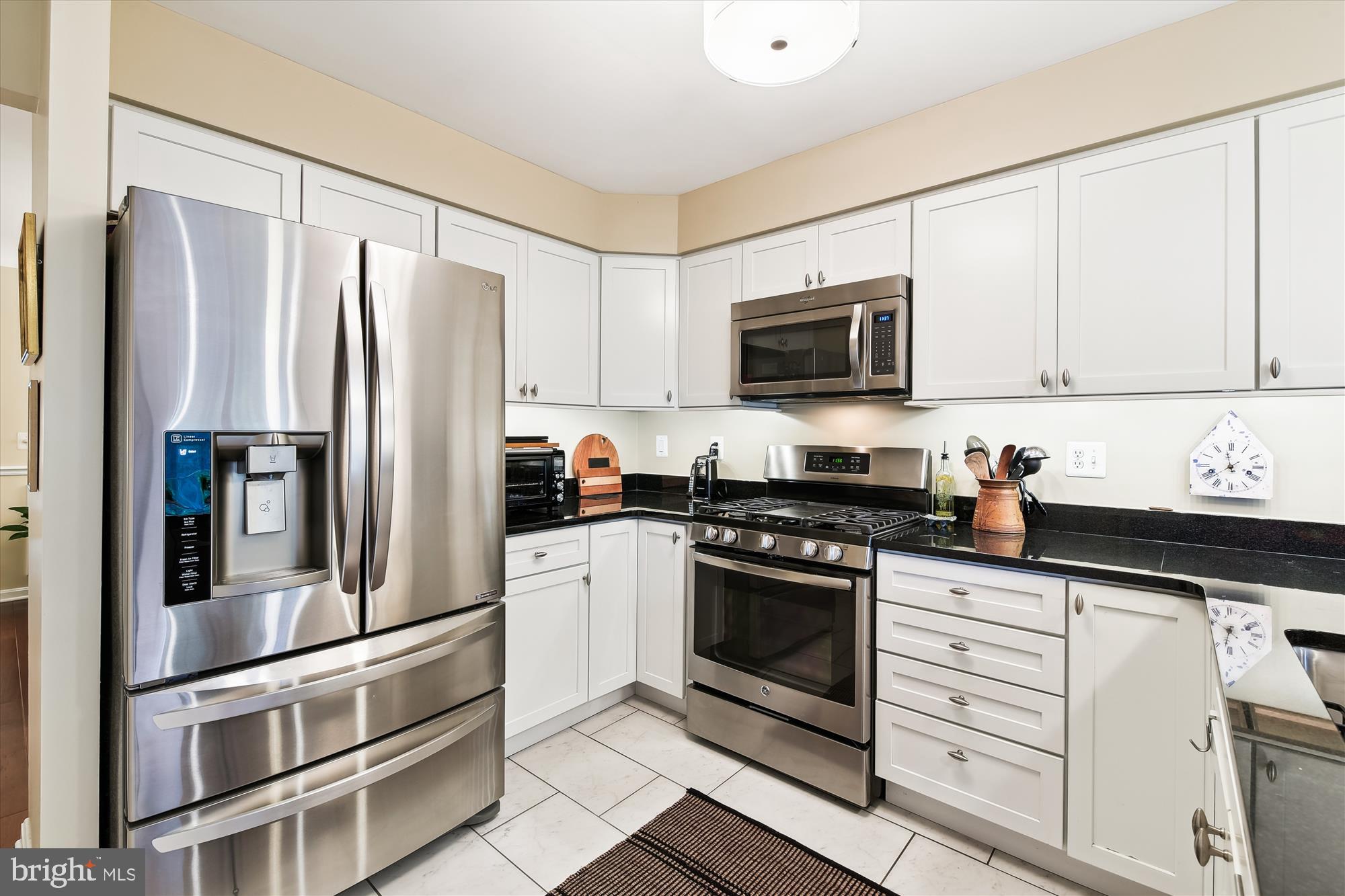 12030 Tralee Road, Unit 402 Lutherville-Timonium, MD 21093 - Photo 12 of 31 Kitchen