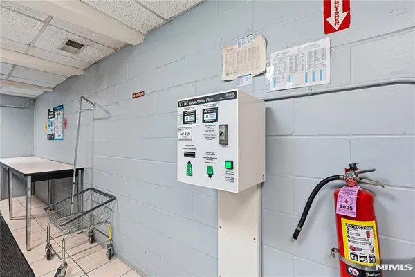 $2,455 | 905 River Road, Unit 328, Edgewater, NJ 07020