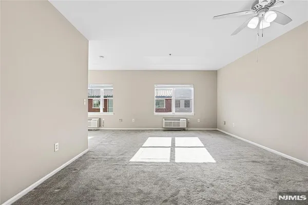 $2,455 | 905 River Road, Unit 328, Edgewater, NJ 07020