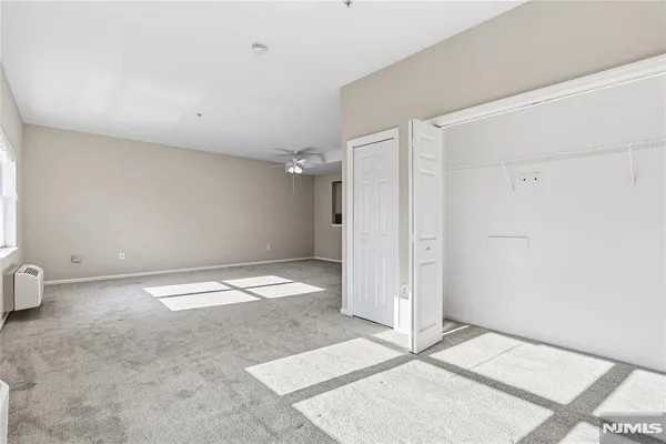 $2,455 | 905 River Road, Unit 328, Edgewater, NJ 07020