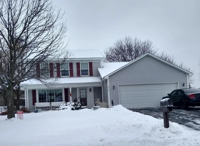 $389,000 | 2446 Pond Avenue East, Maplewood, MN 55119