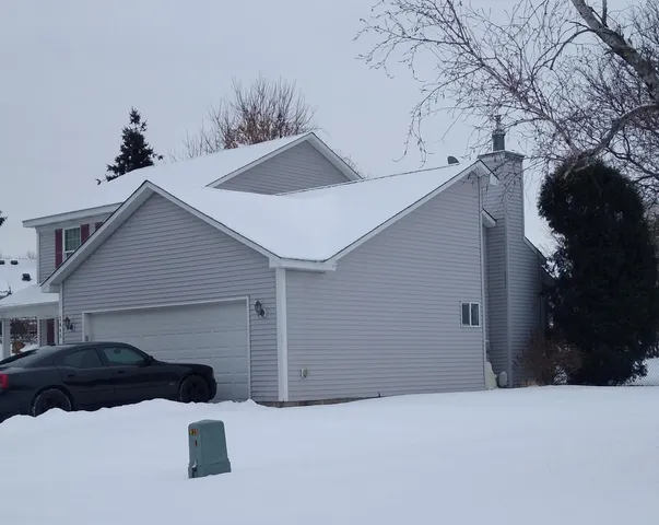 $389,000 | 2446 Pond Avenue East, Maplewood, MN 55119