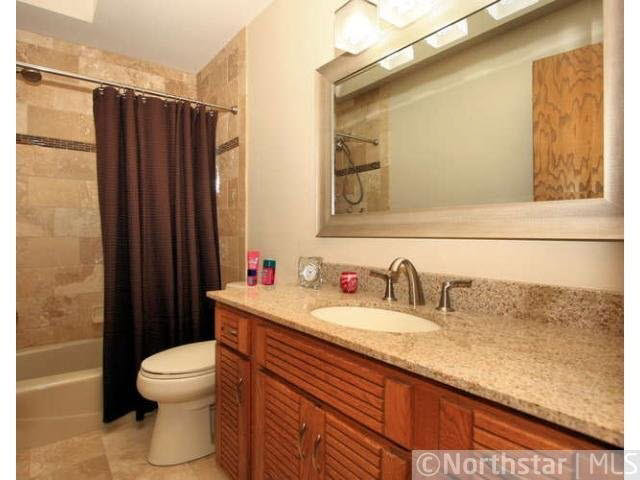 15537 Canyon Ridge Eden Prairie, MN 55347 - Photo 13 of 18 Gallery Image 13