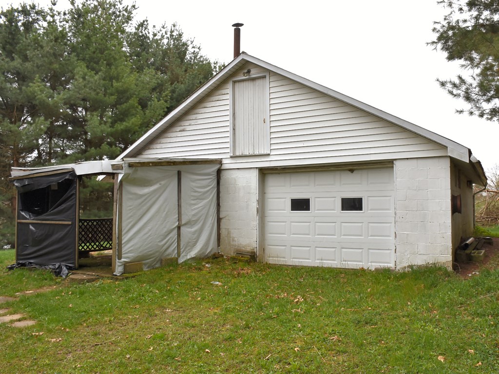 28762 Deckards Road Cochranton, PA 16314 - Photo 5 of 18 a view of a back yard of the house