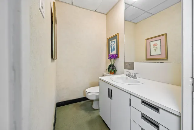 a picture of a counter top space