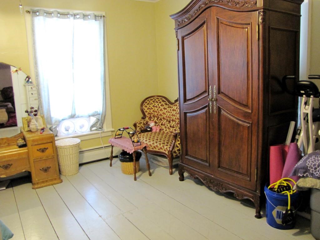 124 Atkinson Street Rockingham, VT 05101 - Photo 10 of 35