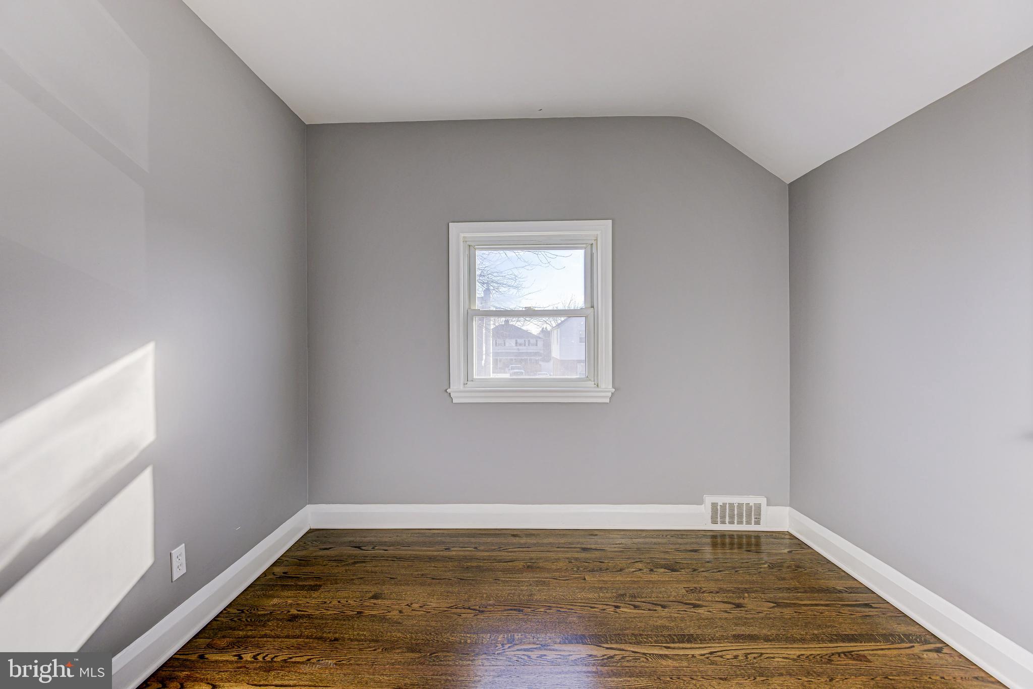 3002 Dunmurry Road Baltimore, MD 21222 - Photo 24 of 38