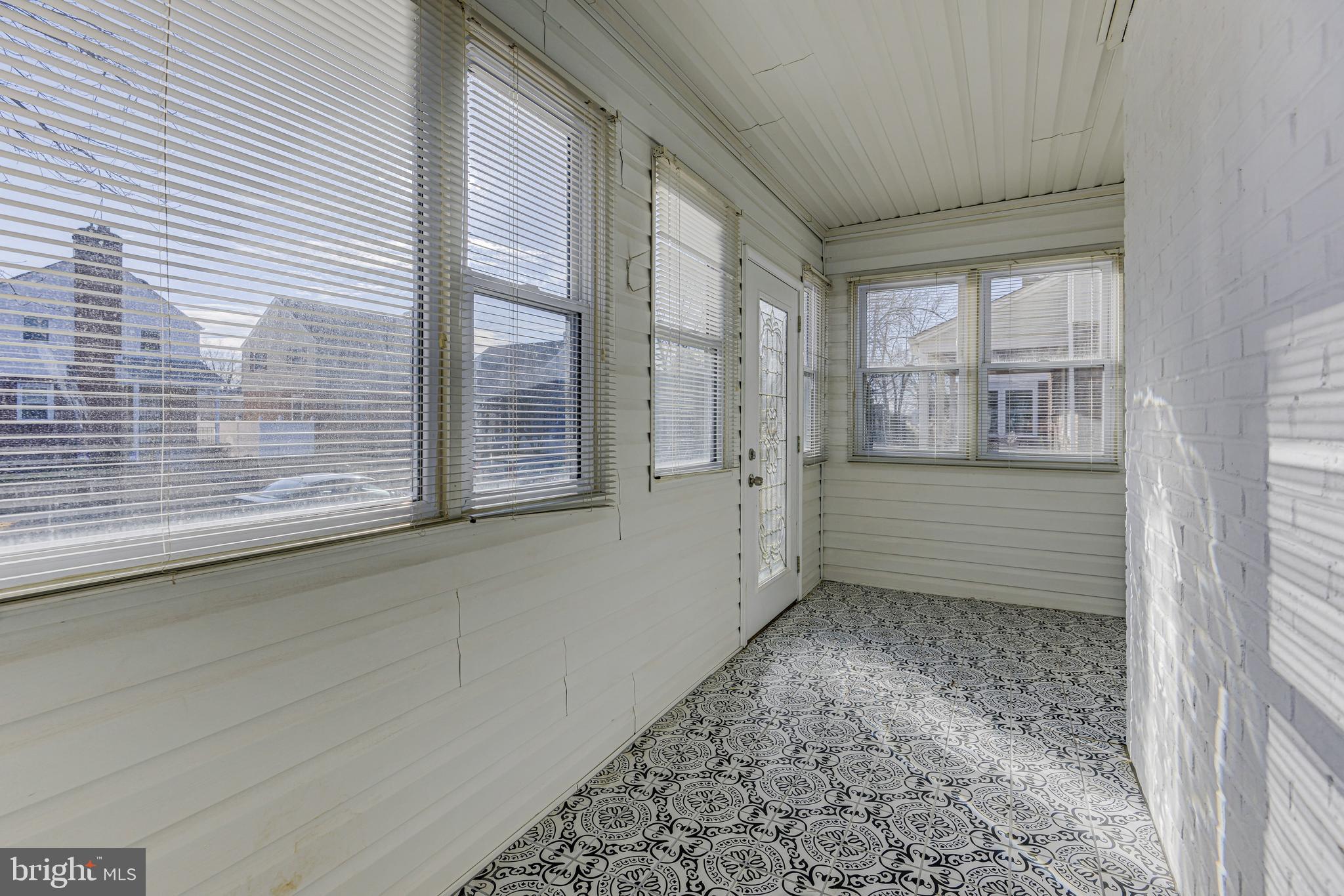 3002 Dunmurry Road Baltimore, MD 21222 - Photo 4 of 38