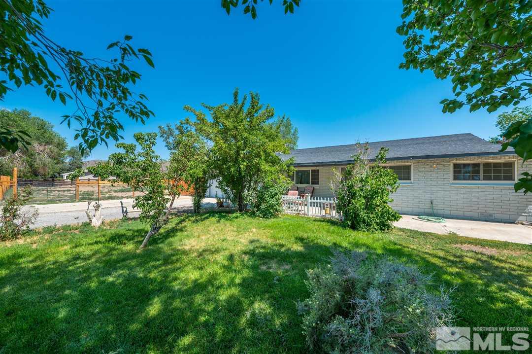 11523 Deodar Way Reno, NV 89506 - Photo 4 of 35 Photo 4
