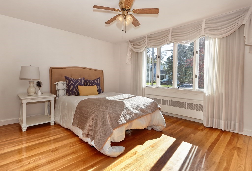 33 Hillcrest Road Wakefield, MA 01880 - Photo 15 of 29 Gallery Image 15