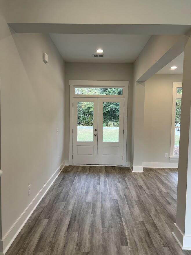 302 Mizell Road Dorchester, SC 29437 - Photo 3 of 16 302 Mizell Road Foyer