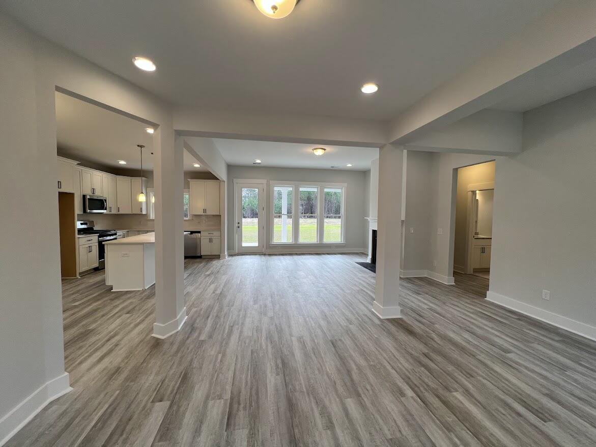 302 Mizell Road Dorchester, SC 29437 - Photo 6 of 16 302 Mizell Road full living and kitchen