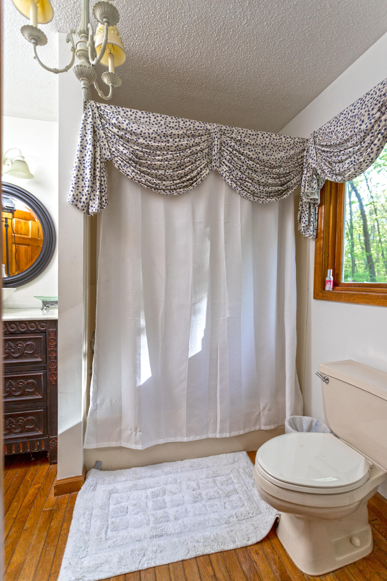 5903 Union Springs Road Chattanooga, TN 37415 - Photo 28 of 64 1st floor bath 2