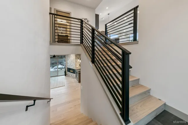 $1,548,000 | 1910 Bakersfield Street, South Lake Tahoe, CA 96150