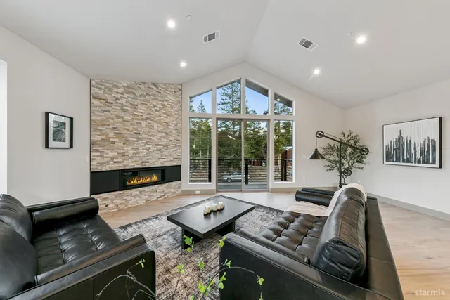 $1,548,000 | 1910 Bakersfield Street, South Lake Tahoe, CA 96150