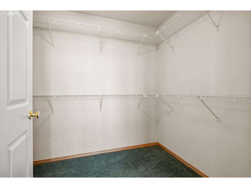 21085 Arid Avenue Bend, OR 97703 - Photo 16 of 45 a view of small space