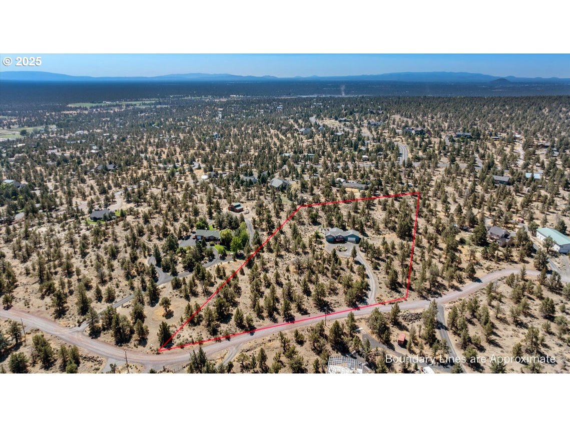 21085 Arid Avenue Bend, OR 97703 - Photo 39 of 45 a view of a street