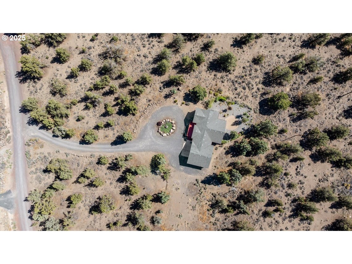 21085 Arid Avenue Bend, OR 97703 - Photo 45 of 45 a black and white photo of a painting