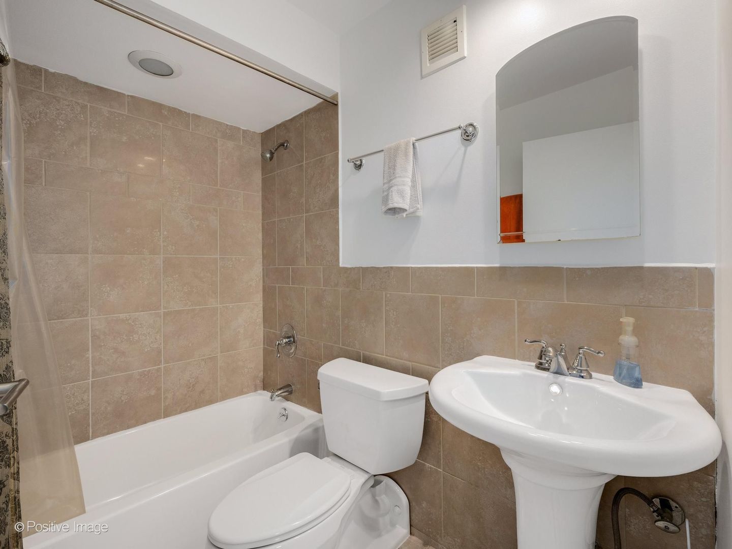 40 North Tower Road, Unit 5A Oak Brook, IL 60523 - Photo 18 of 29