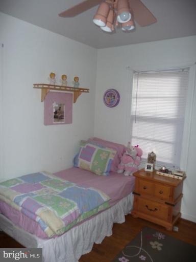 9809 Braddock Road Silver Spring, MD 20903 - Photo 3 of 14 Bedroom #1 diff view