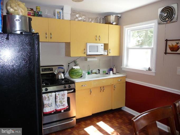 9809 Braddock Road Silver Spring, MD 20903 - Photo 9 of 14 Kitchen #3