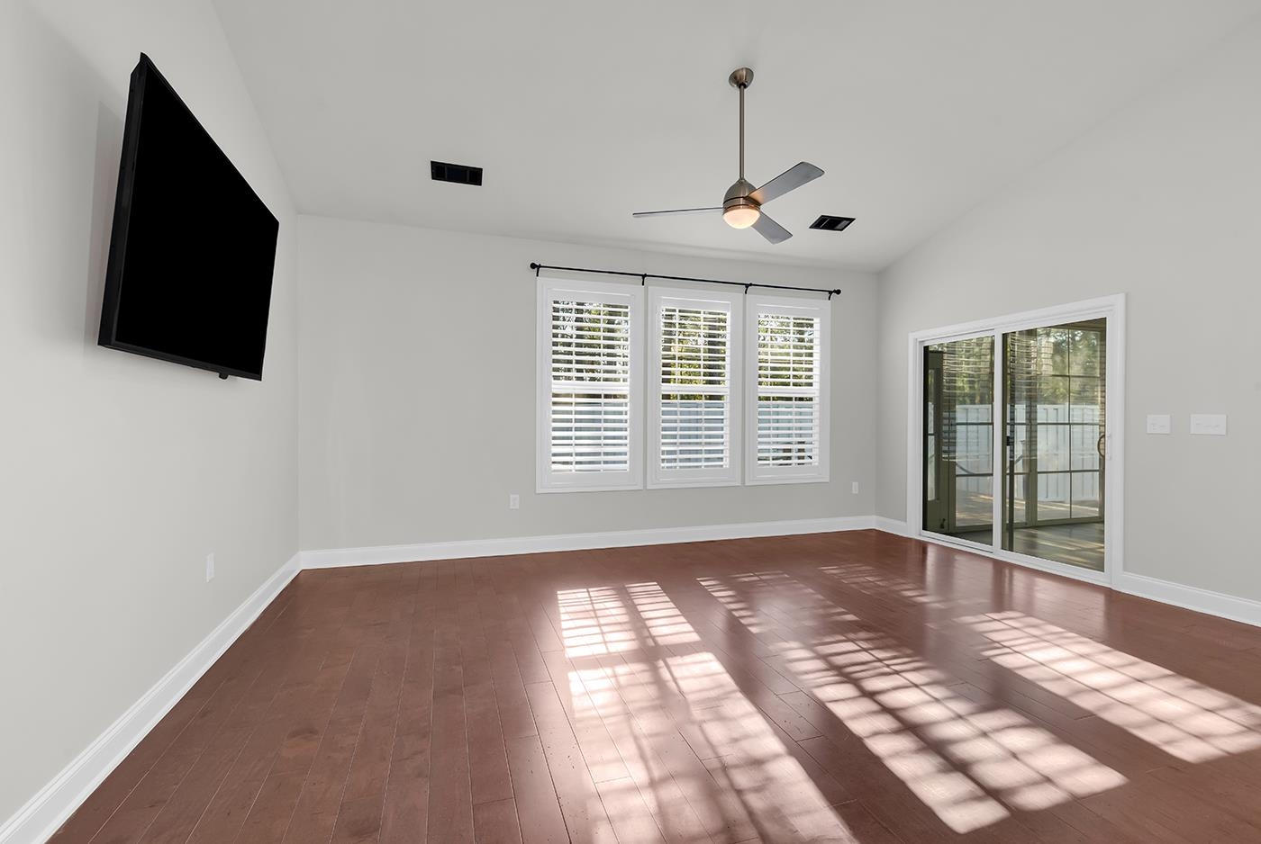 361 St Catherine Bay Court,, Unit 361 Surfside Beach, SC 29575 - Photo 14 of 35