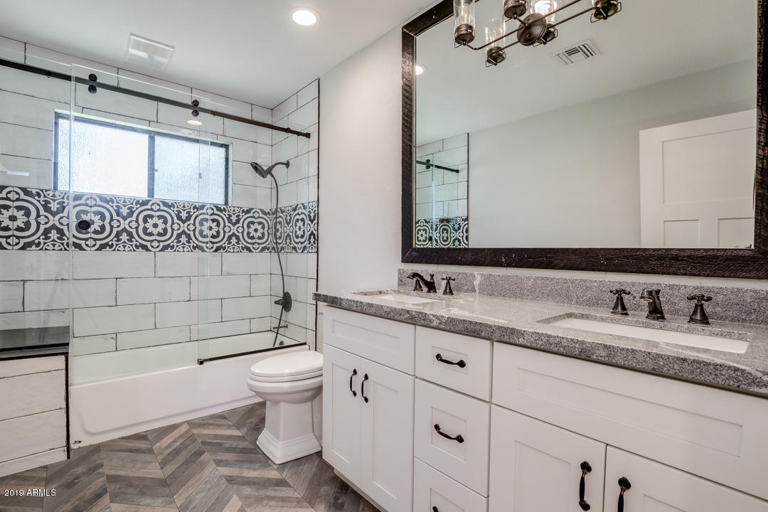 3410 East Campbell Road Gilbert, AZ 85234 - Photo 25 of 47 Secondary bathroom