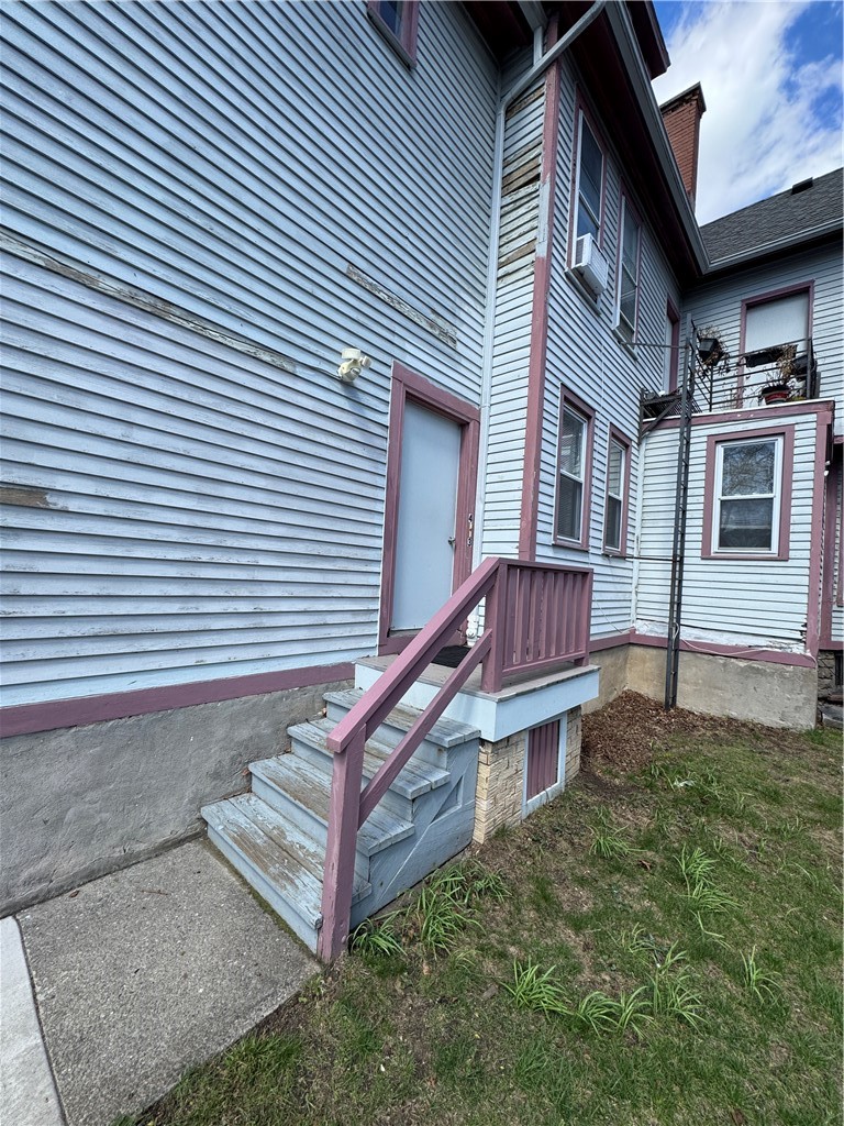 70 Alexander Street, Unit 3 Rochester, NY 14620 - Photo 3 of 11