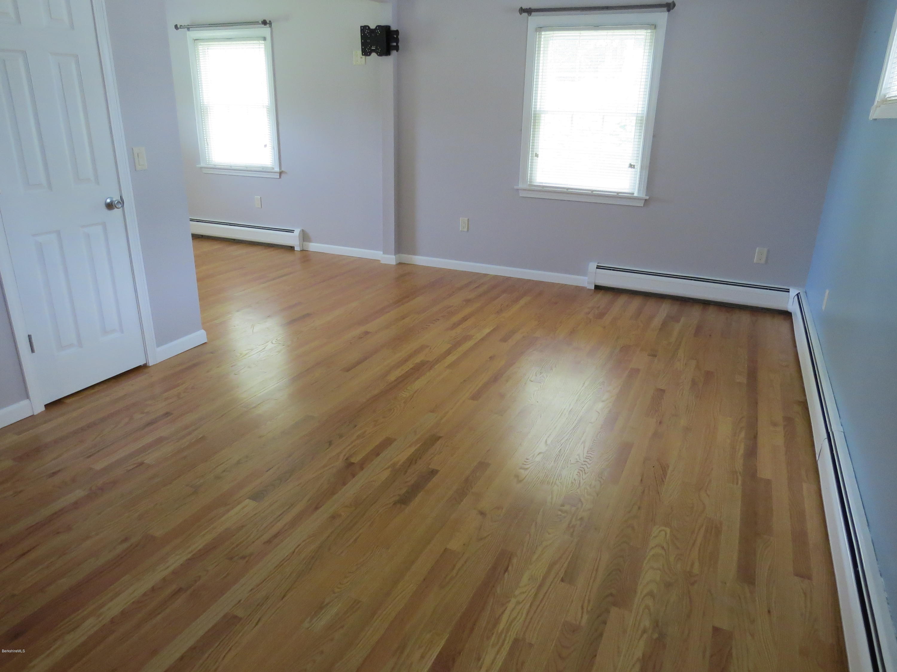 39 Harding Avenue Adams, MA 01220 - Photo 21 of 54 Master w extra space for exercise area
