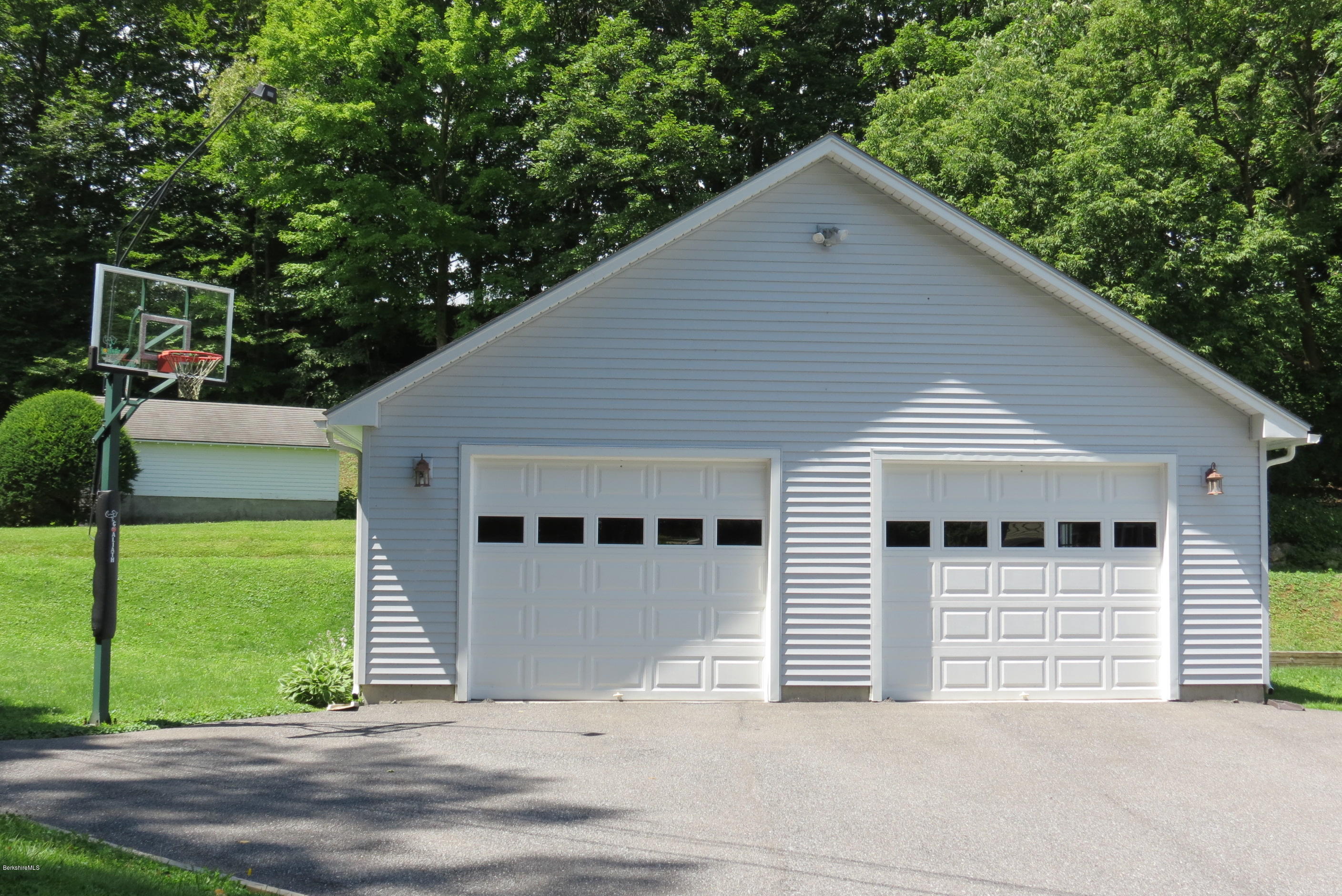 39 Harding Avenue Adams, MA 01220 - Photo 4 of 54 Newer garage & lighted basketball hoop