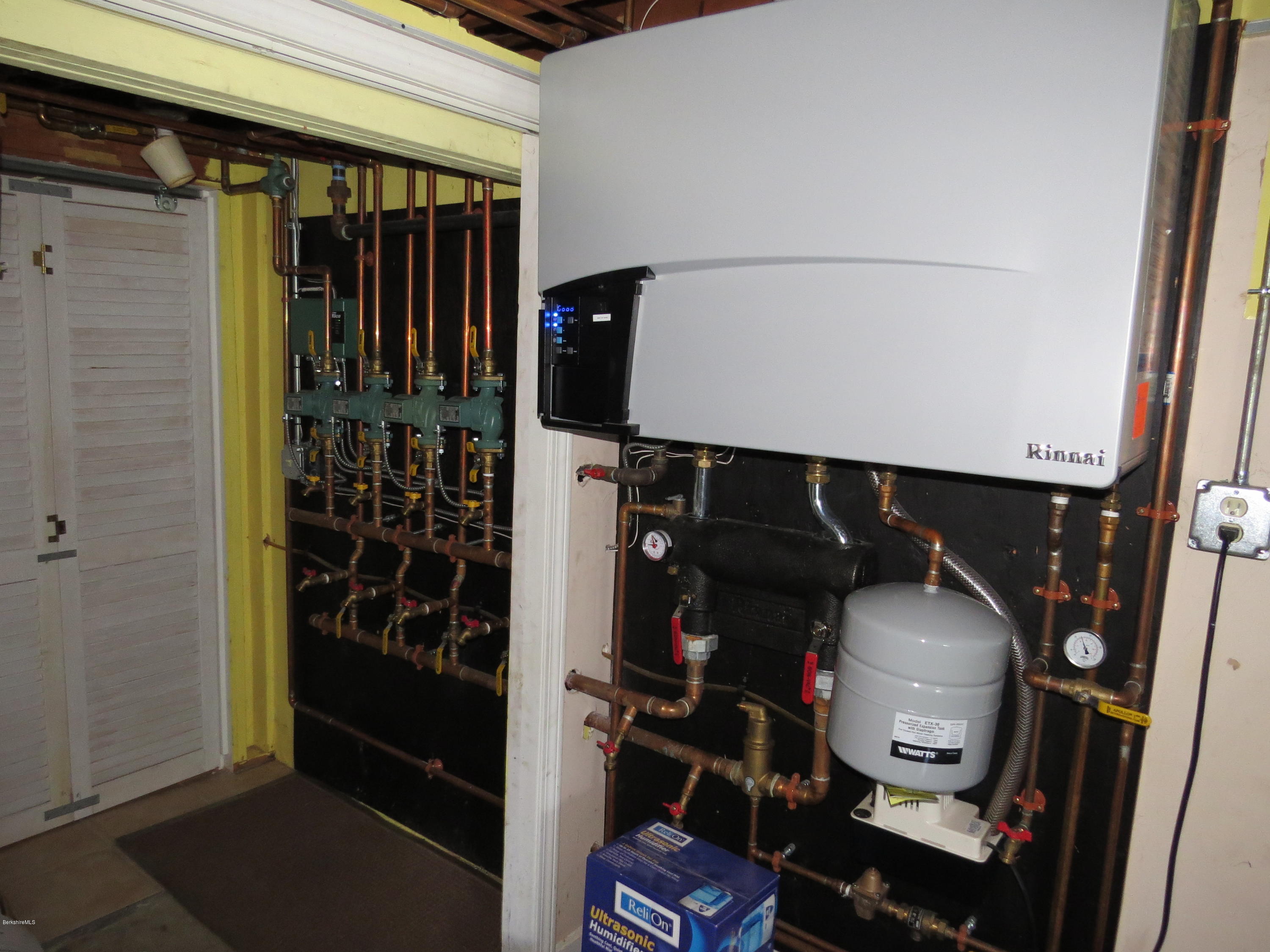 39 Harding Avenue Adams, MA 01220 - Photo 44 of 54 State of the art heating system
