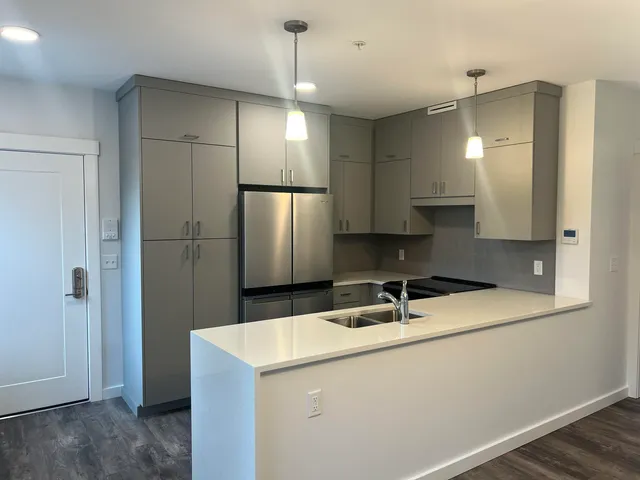 $2,500 | 106 Grove Street, Unit 2B, Peterborough, NH 03458